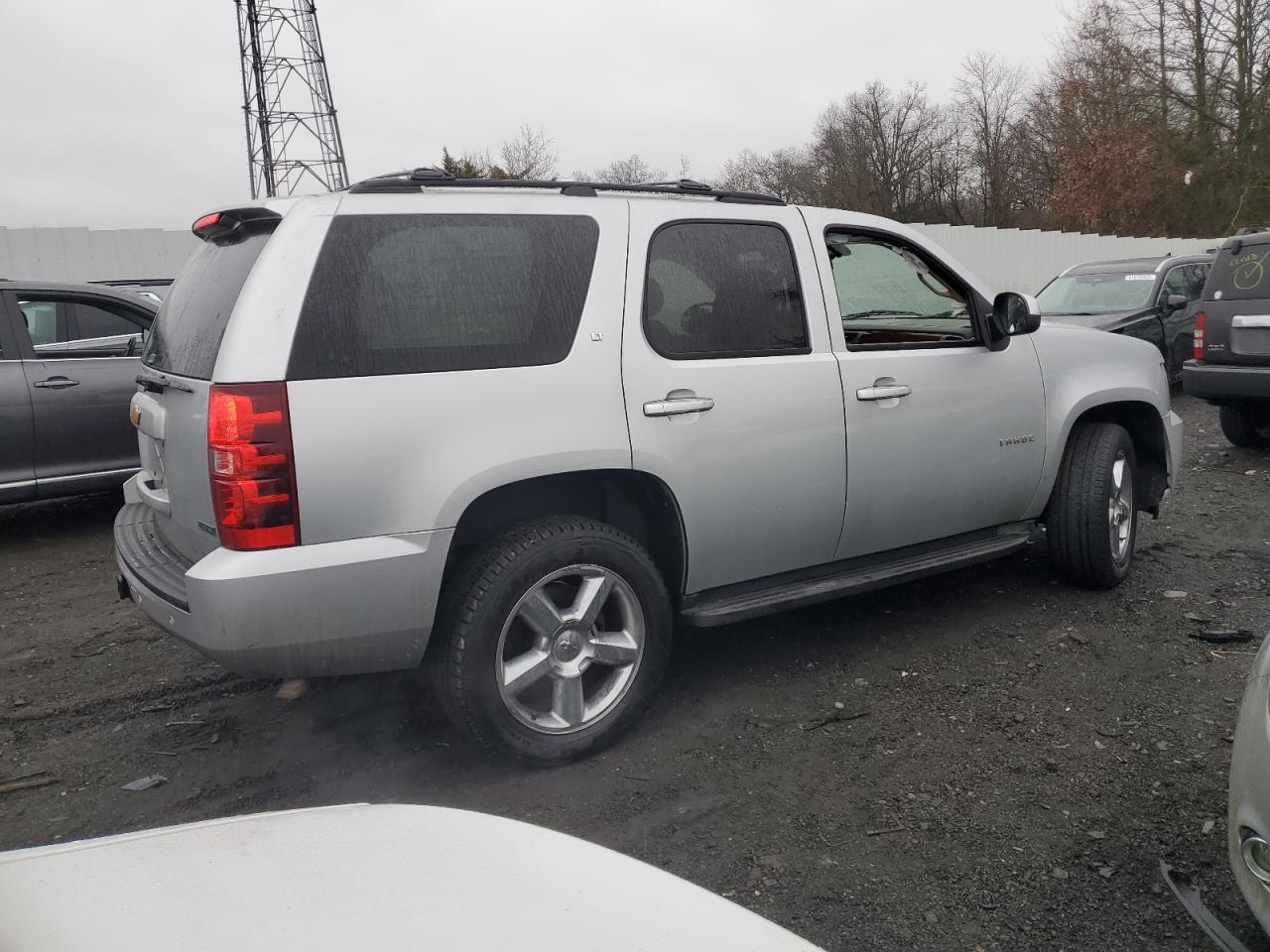 2012 Chevrolet Tahoe - Image 3