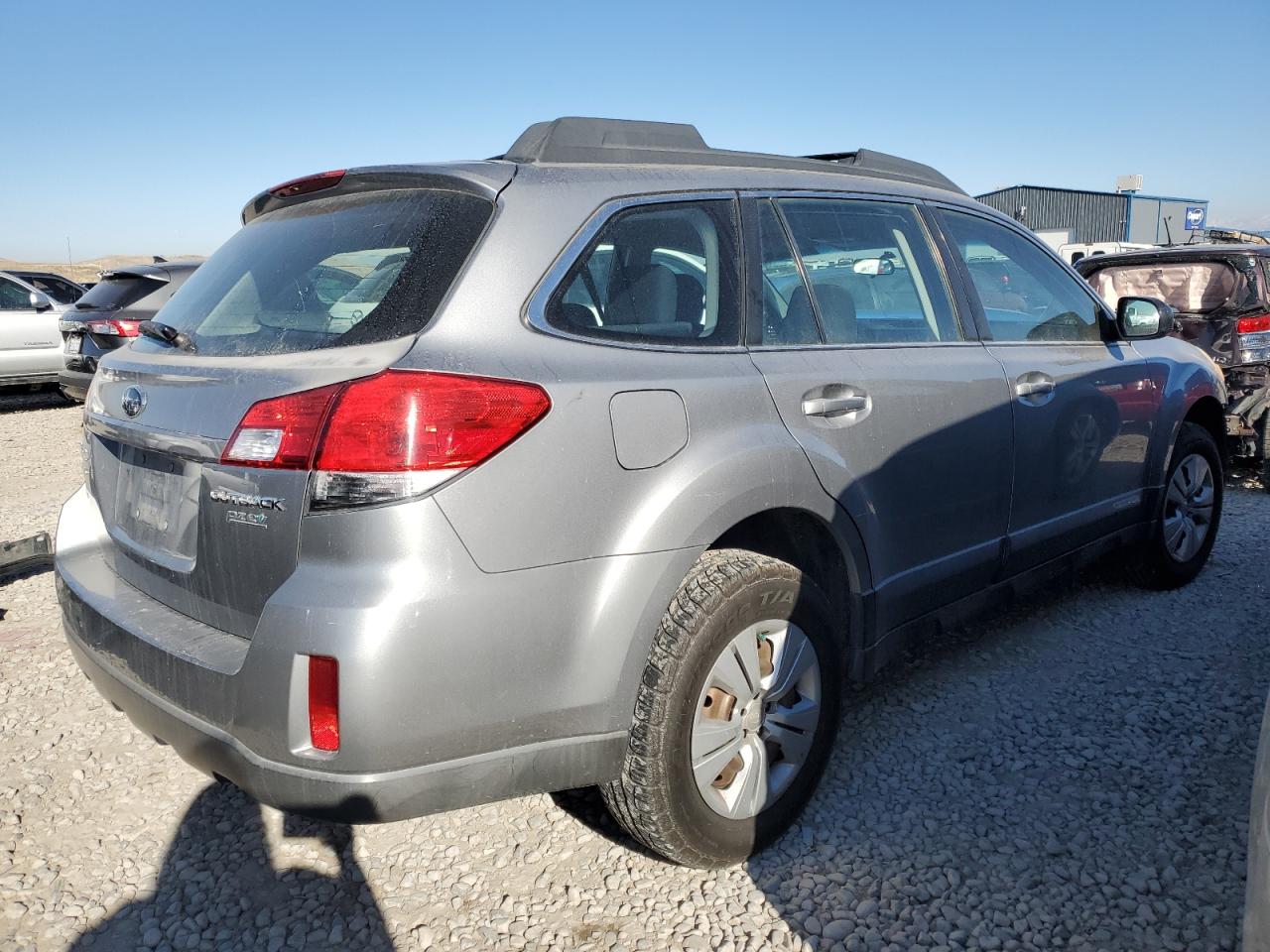 2010 Subaru Outback - Image 3