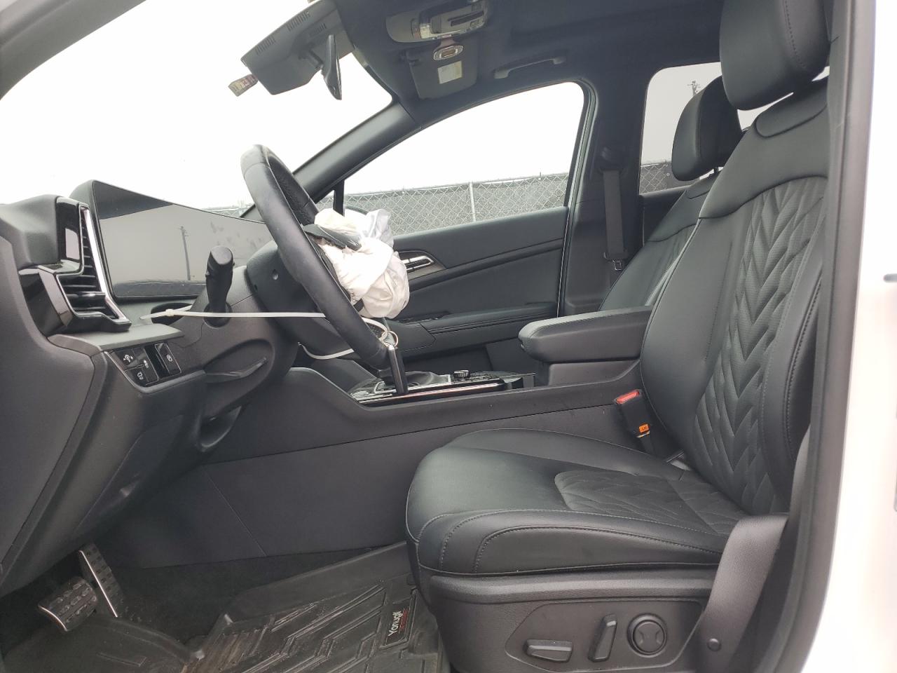 2023 Kia Sportage - Image 7