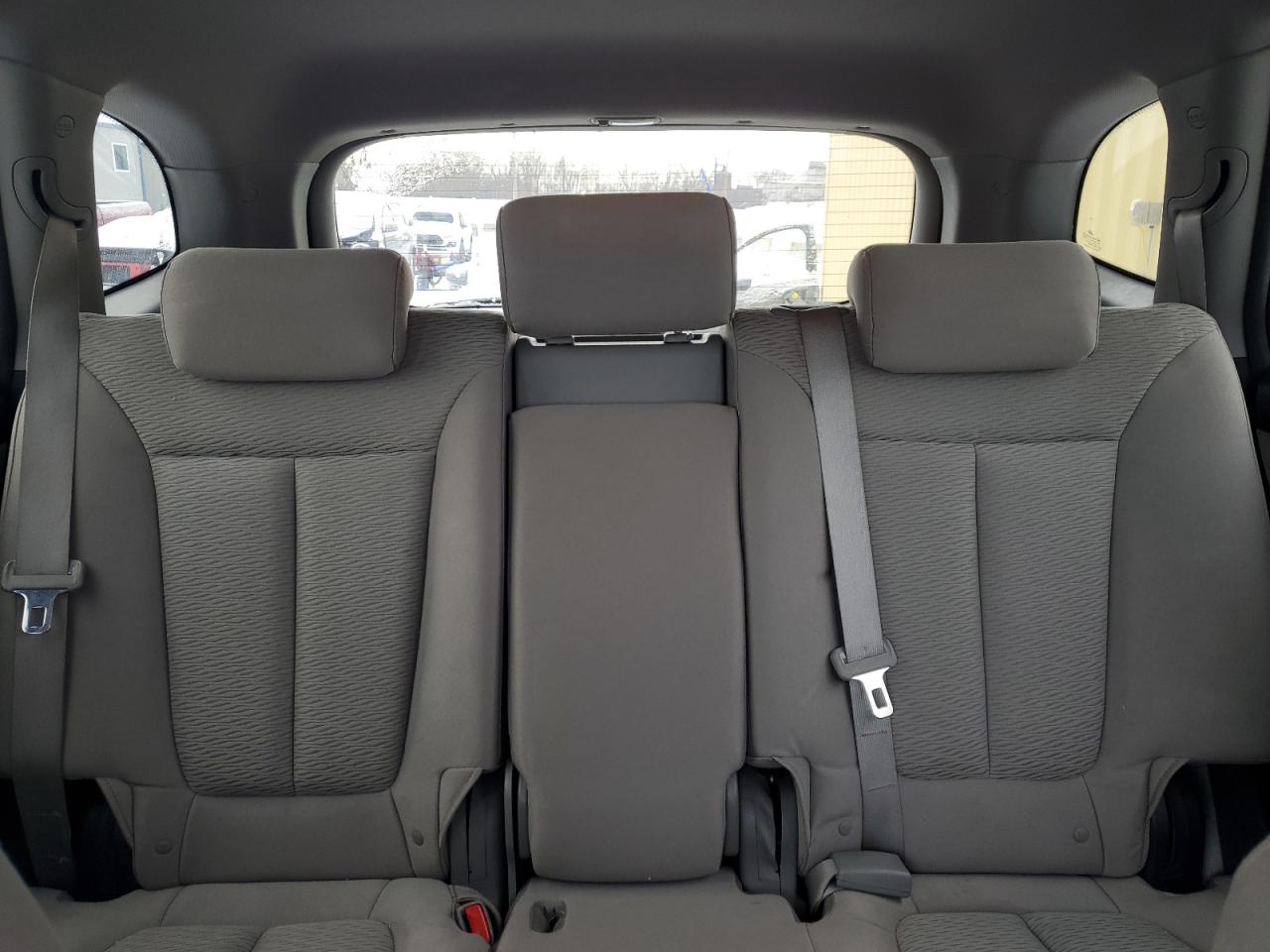 2009 Hyundai Santa Fe - Image 10