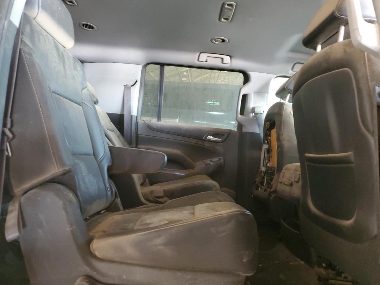 2015 Chevrolet Suburban - Image 11