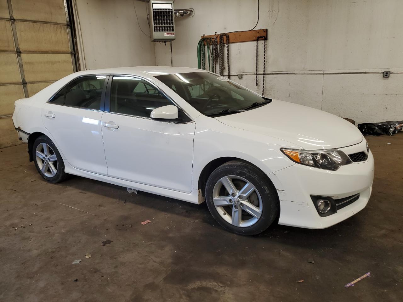 2014 Toyota Camry - Image 4