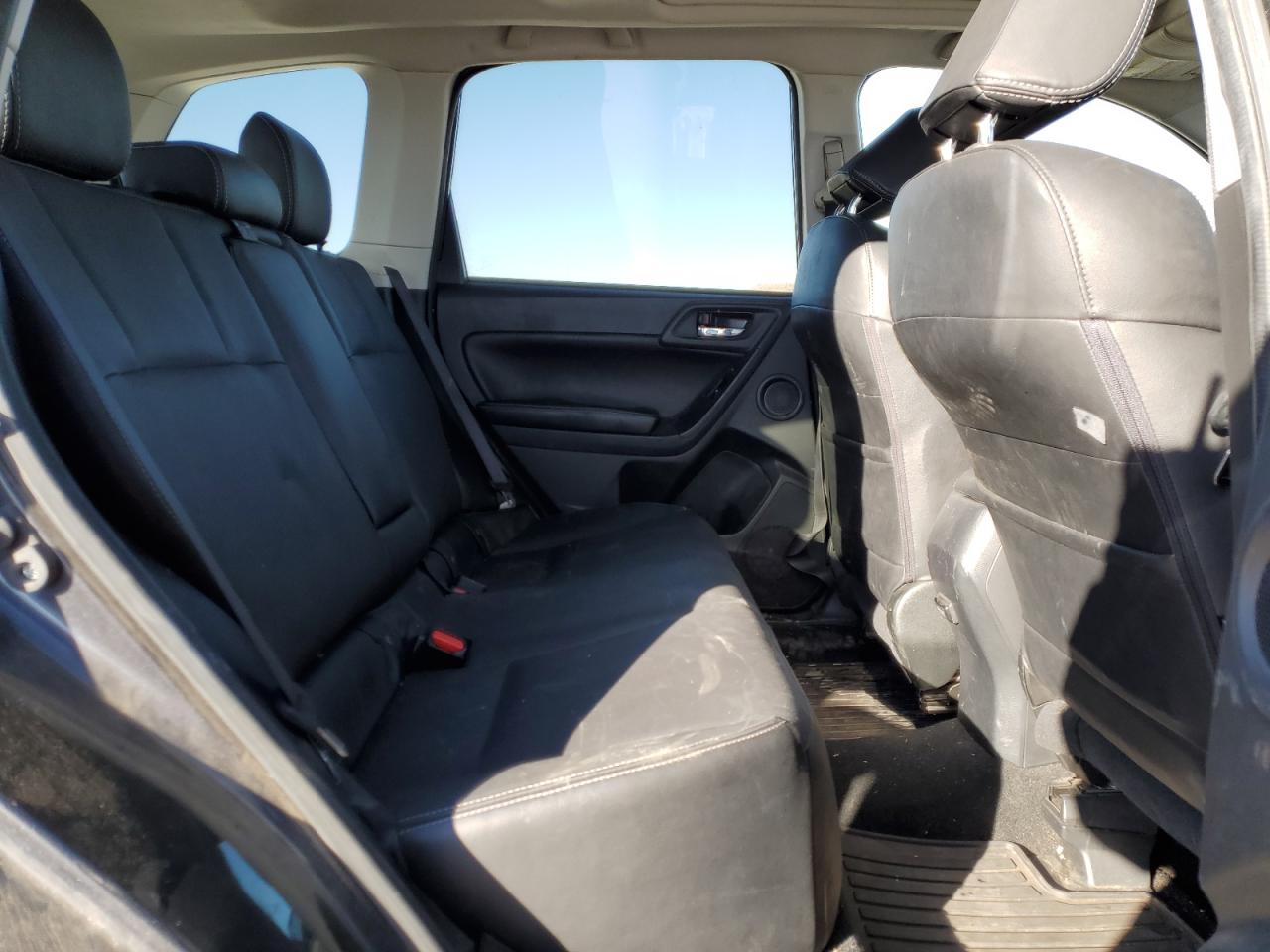 2015 Subaru Forester - Image 10