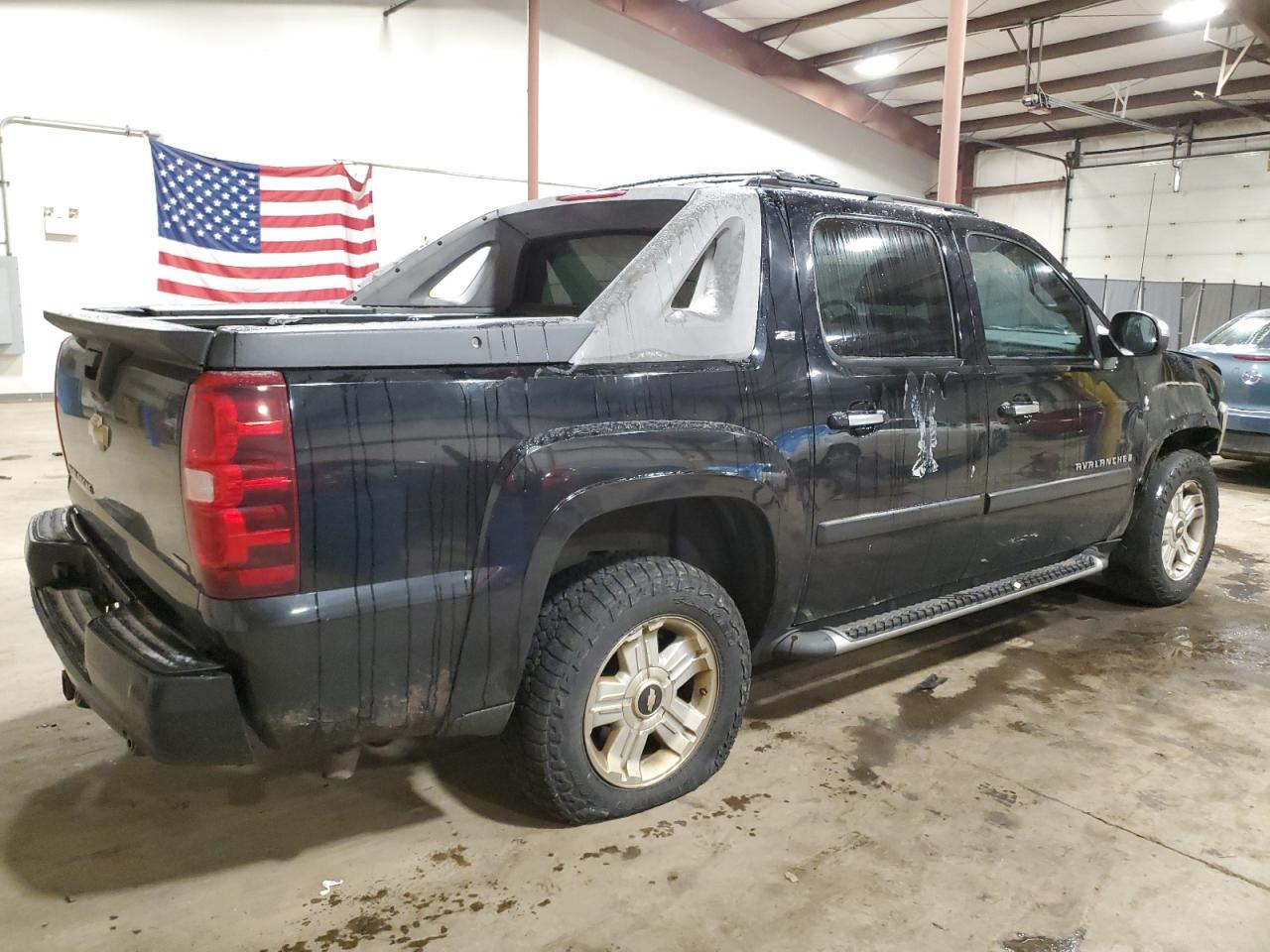 2007 Chevrolet Avalanche - Image 3