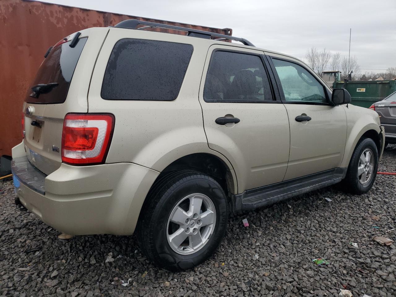 2010 Ford Escape - Image 3