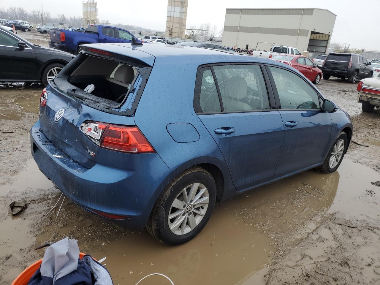 2016 Volkswagen Golf - Image 3