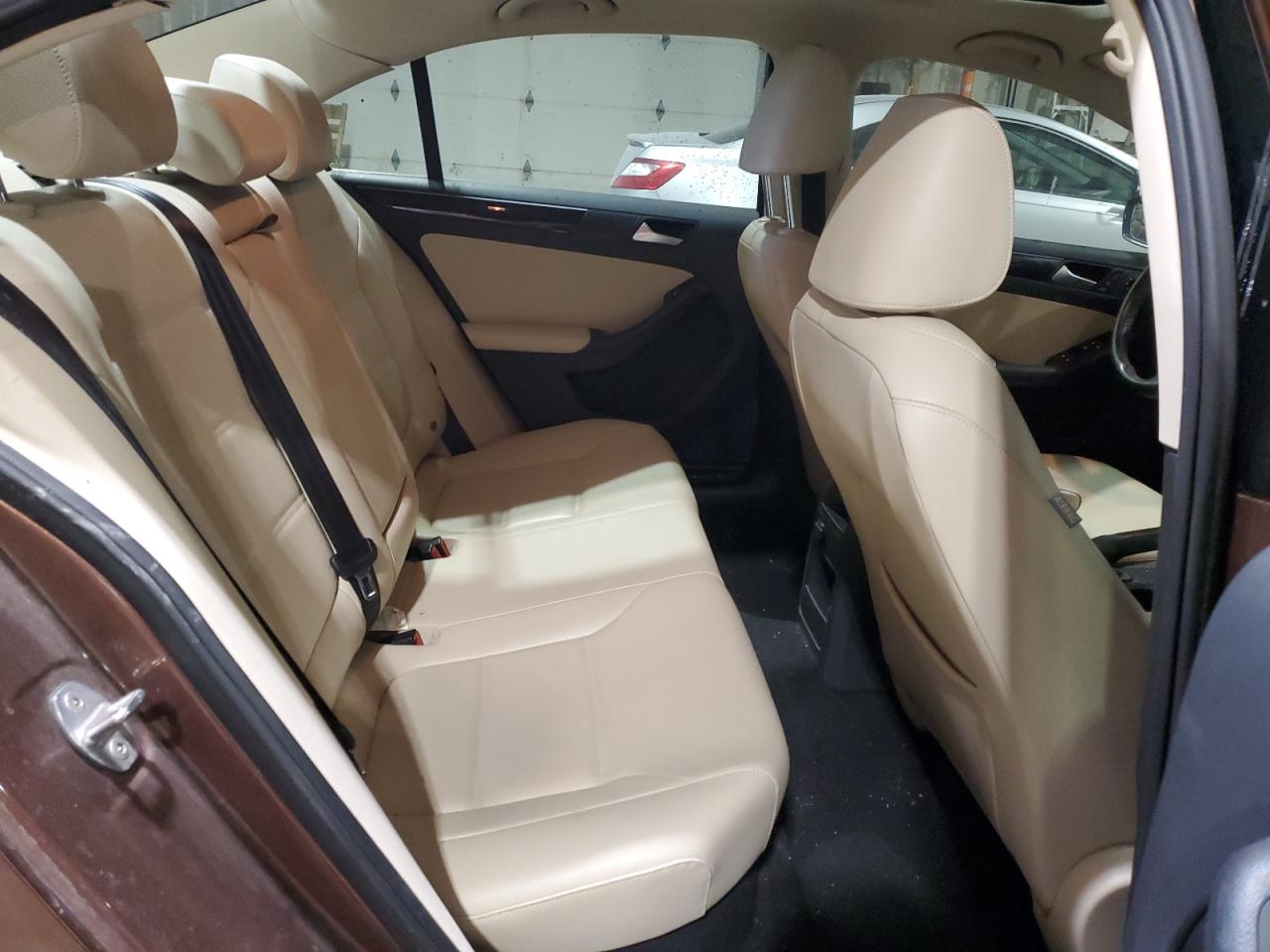 2017 Volkswagen Jetta - Image 10