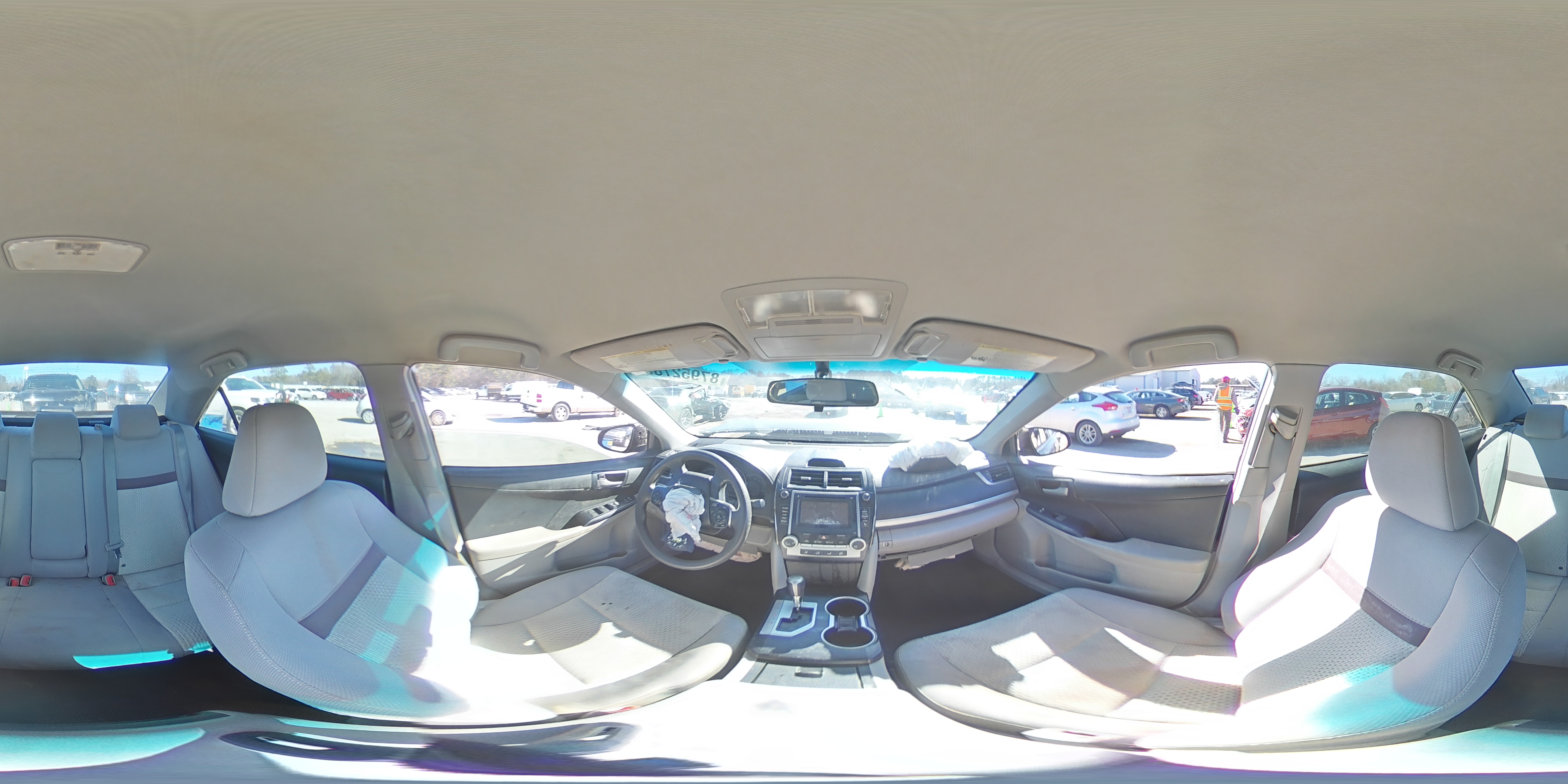 2014 Toyota Camry - Image 13