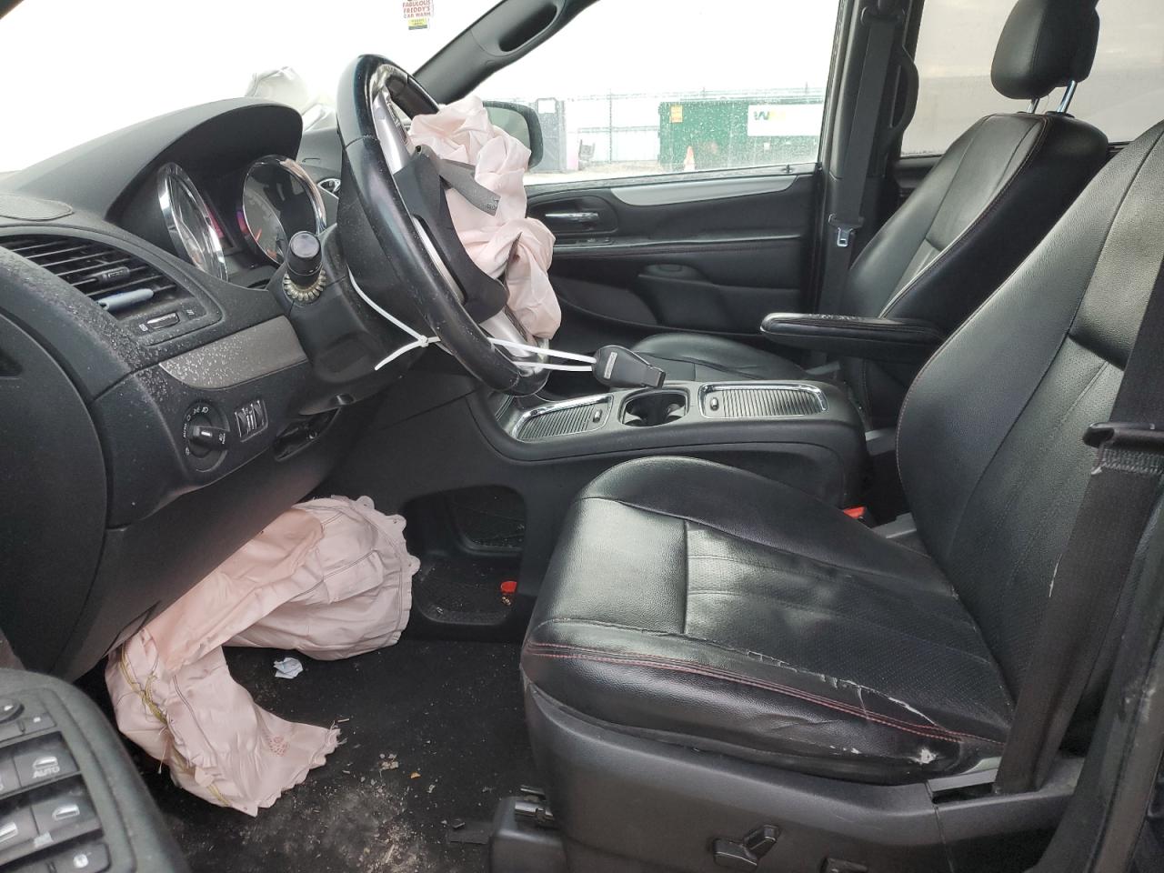 2017 Dodge Caravan - Image 7