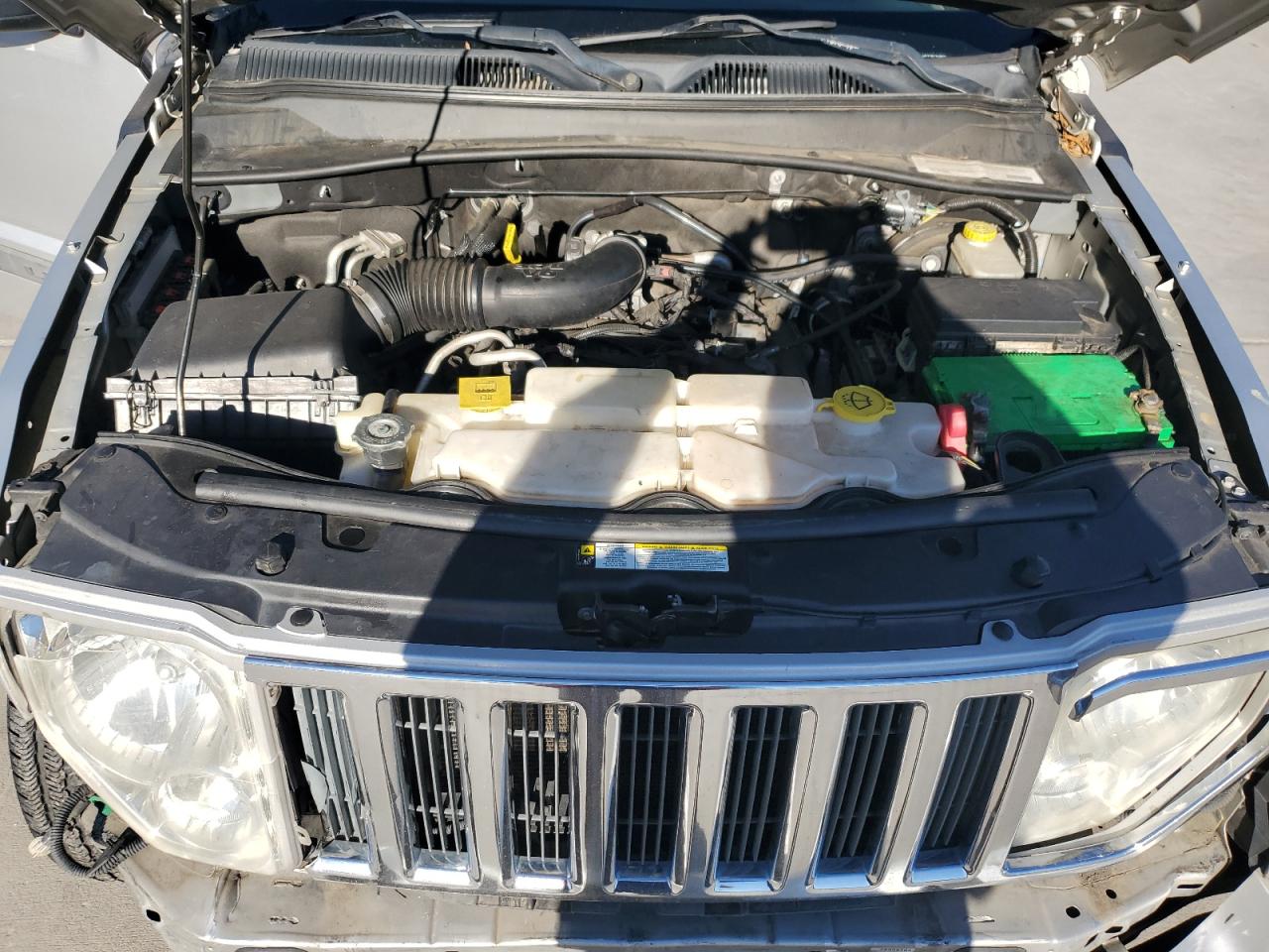 2012 Jeep Liberty (North America) - Image 12