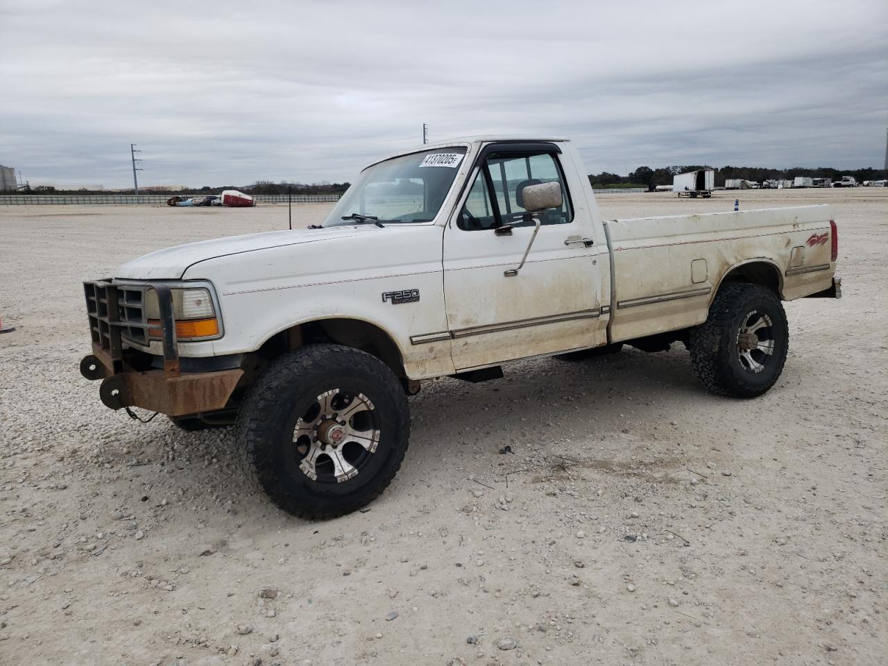 1993 Ford F250 VIN: 2FTHF26G3PCA86733 Lot: 41370205