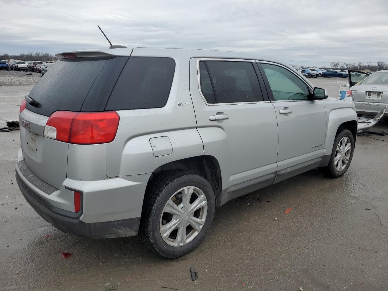 2017 GMC Terrain - Image 3