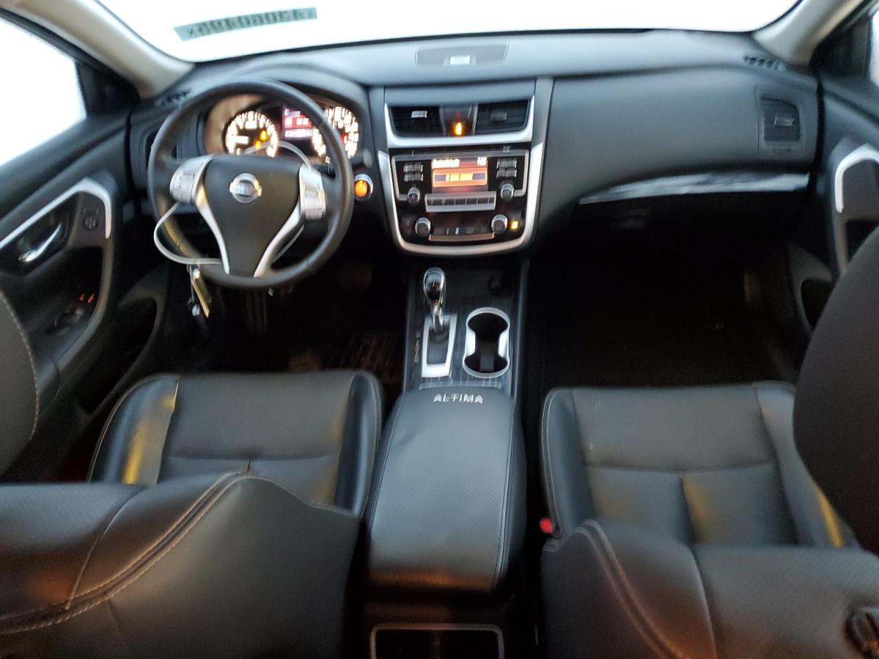 2018 Nissan Altima - Image 8