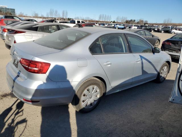 Sedans VOLKSWAGEN JETTA 2015 Srebrny