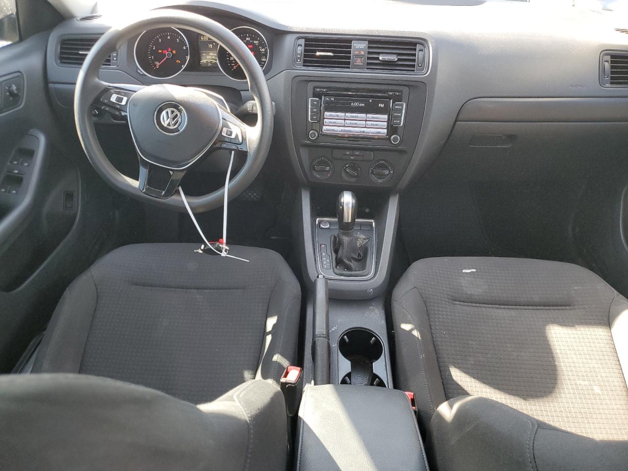 2015 Volkswagen Jetta - Image 8