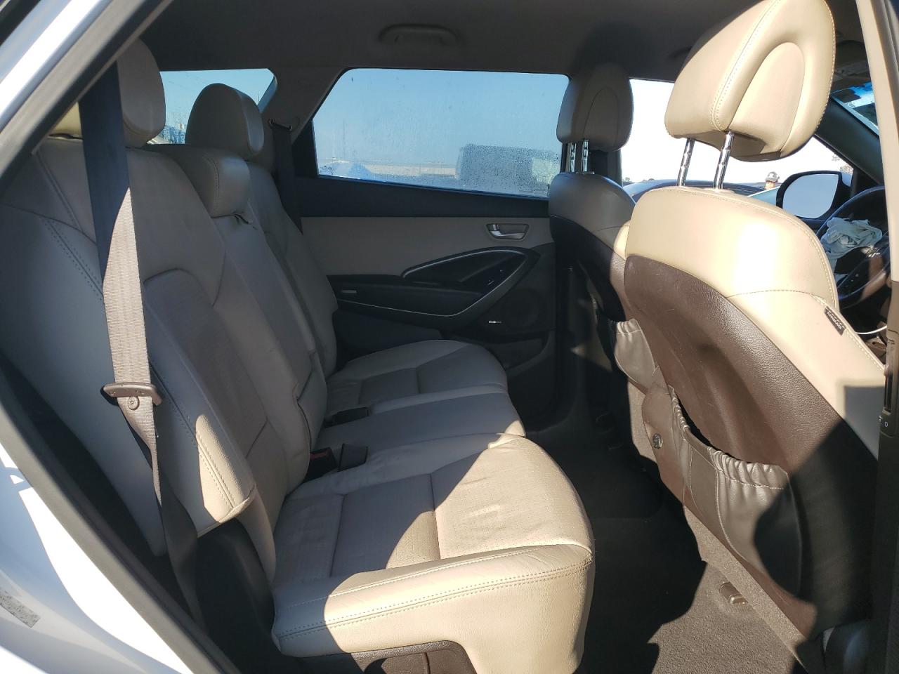 2013 Hyundai Santa Fe - Image 11