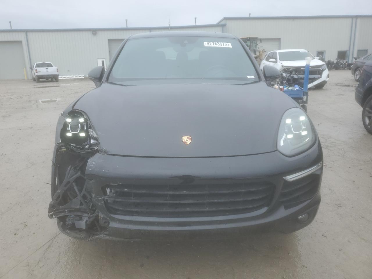 2018 Porsche Cayenne - Image 5
