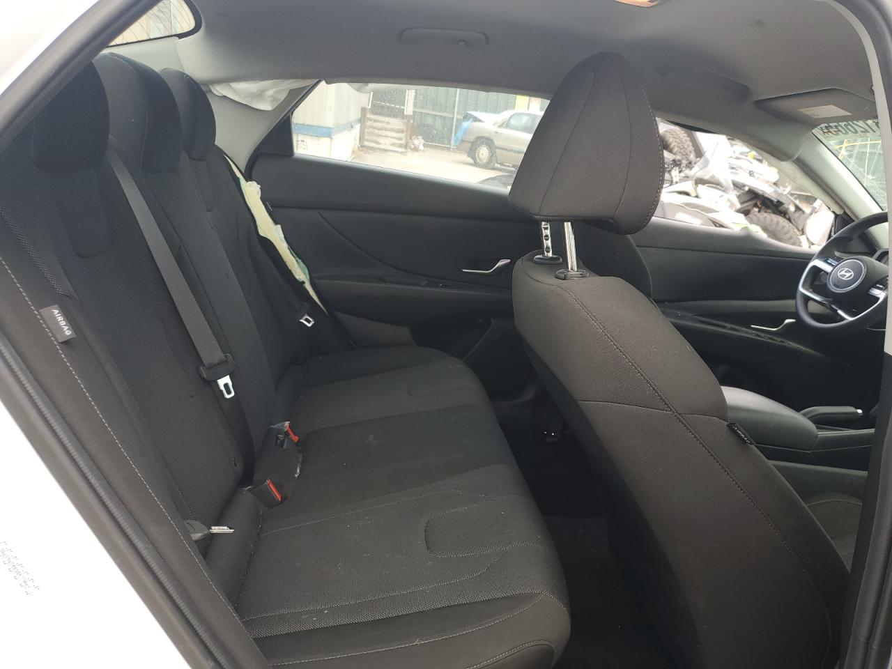 2024 Hyundai Elantra - Image 10