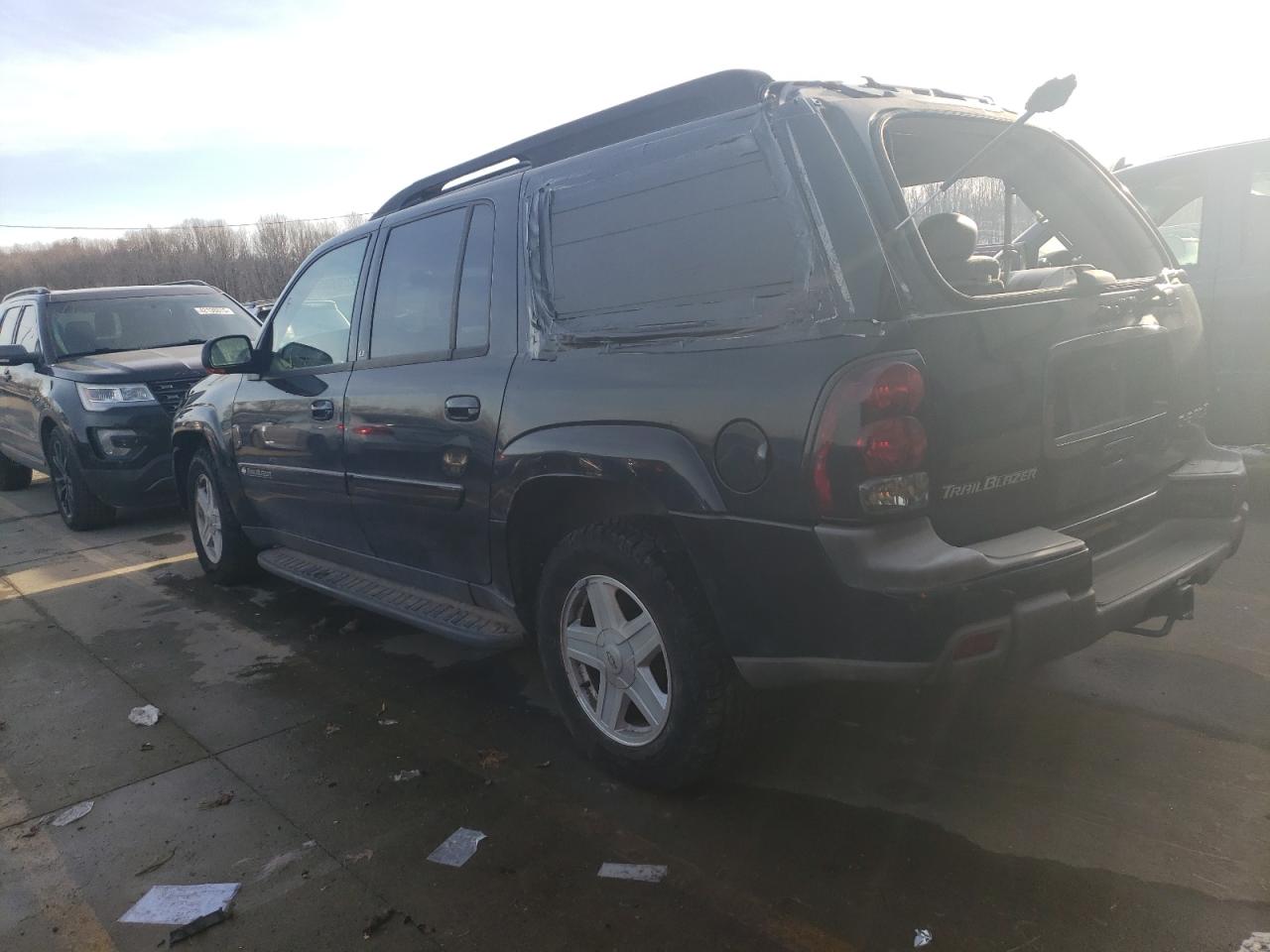 2003 Chevrolet TrailBlazer - Image 2