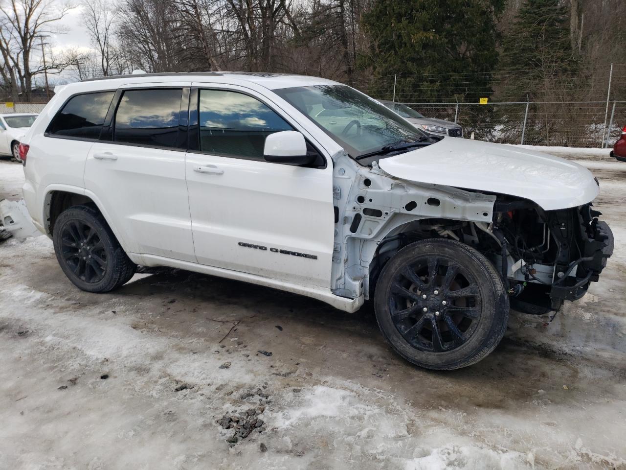 2019 Jeep Grand Cherokee - Image 4