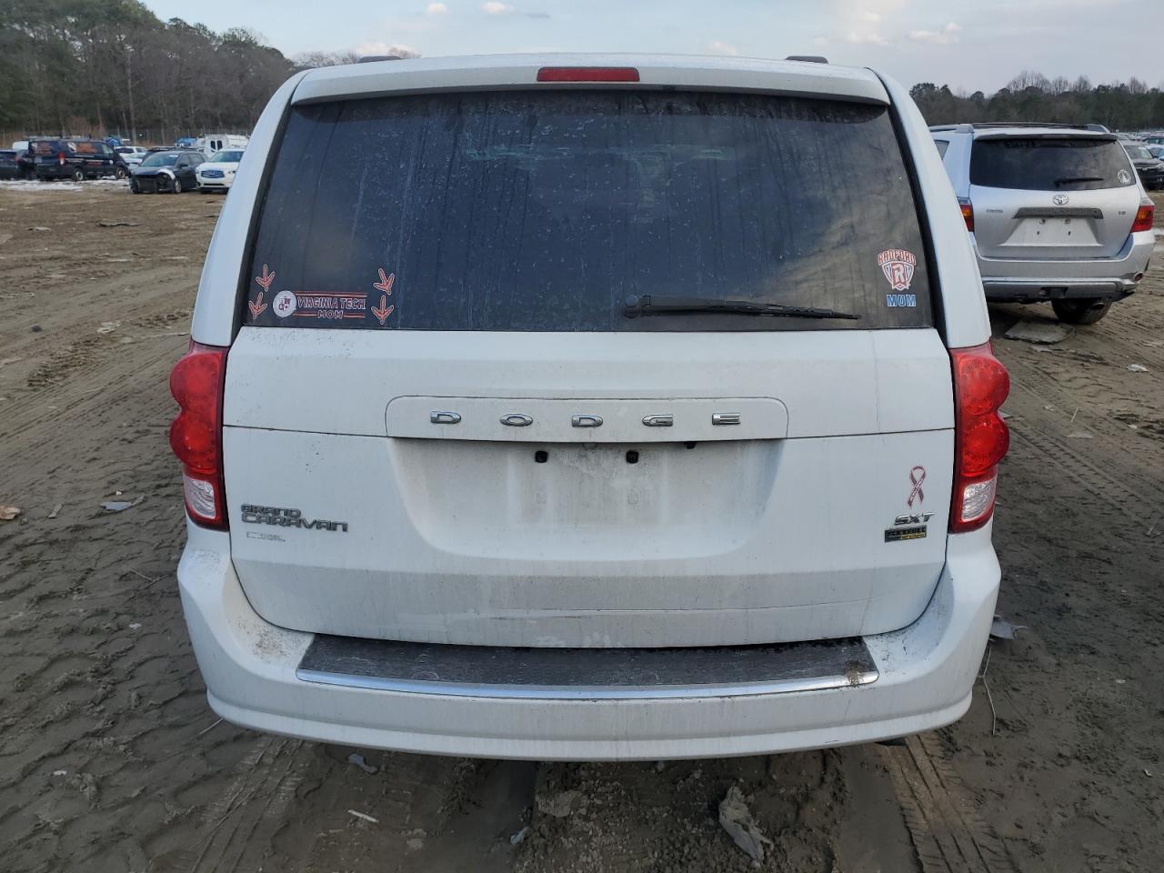 2014 Dodge Caravan - Image 6