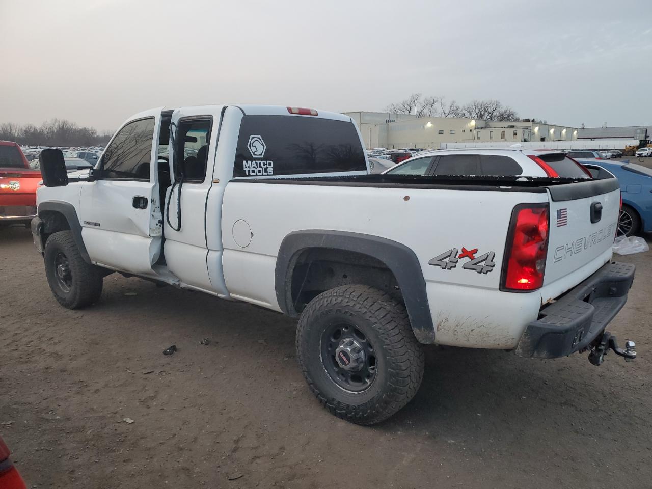 2005 Chevrolet Silverado - Image 2