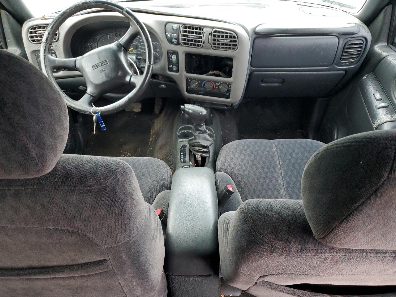 2000 GMC Jimmy - Image 8