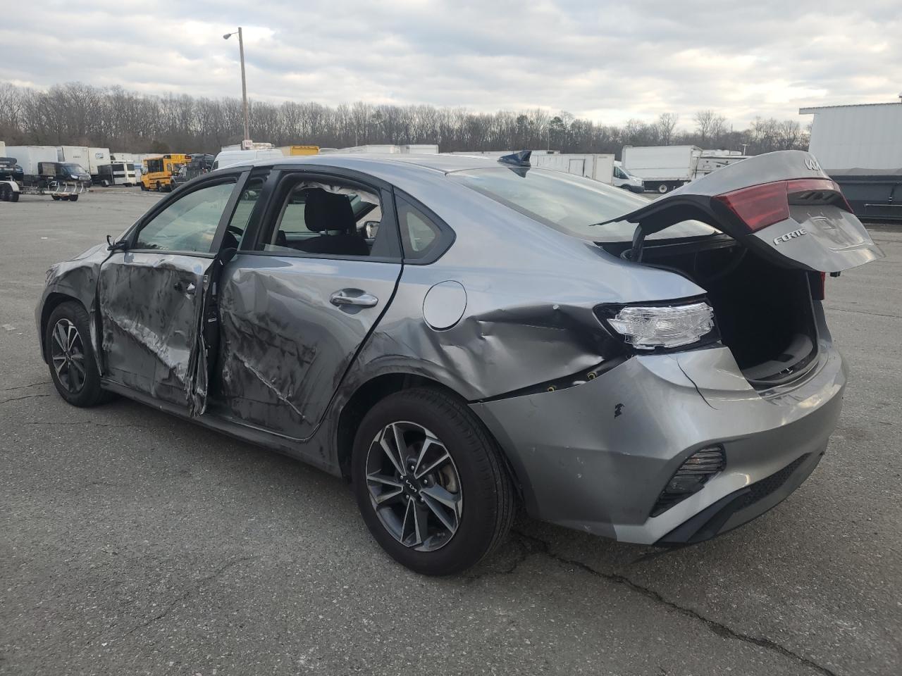 2024 Kia Forte - Image 2