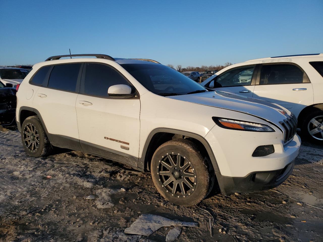 2017 Jeep Grand Cherokee - Image 4