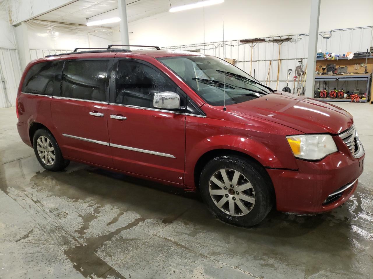 2011 Chrysler Town & Country - Image 4