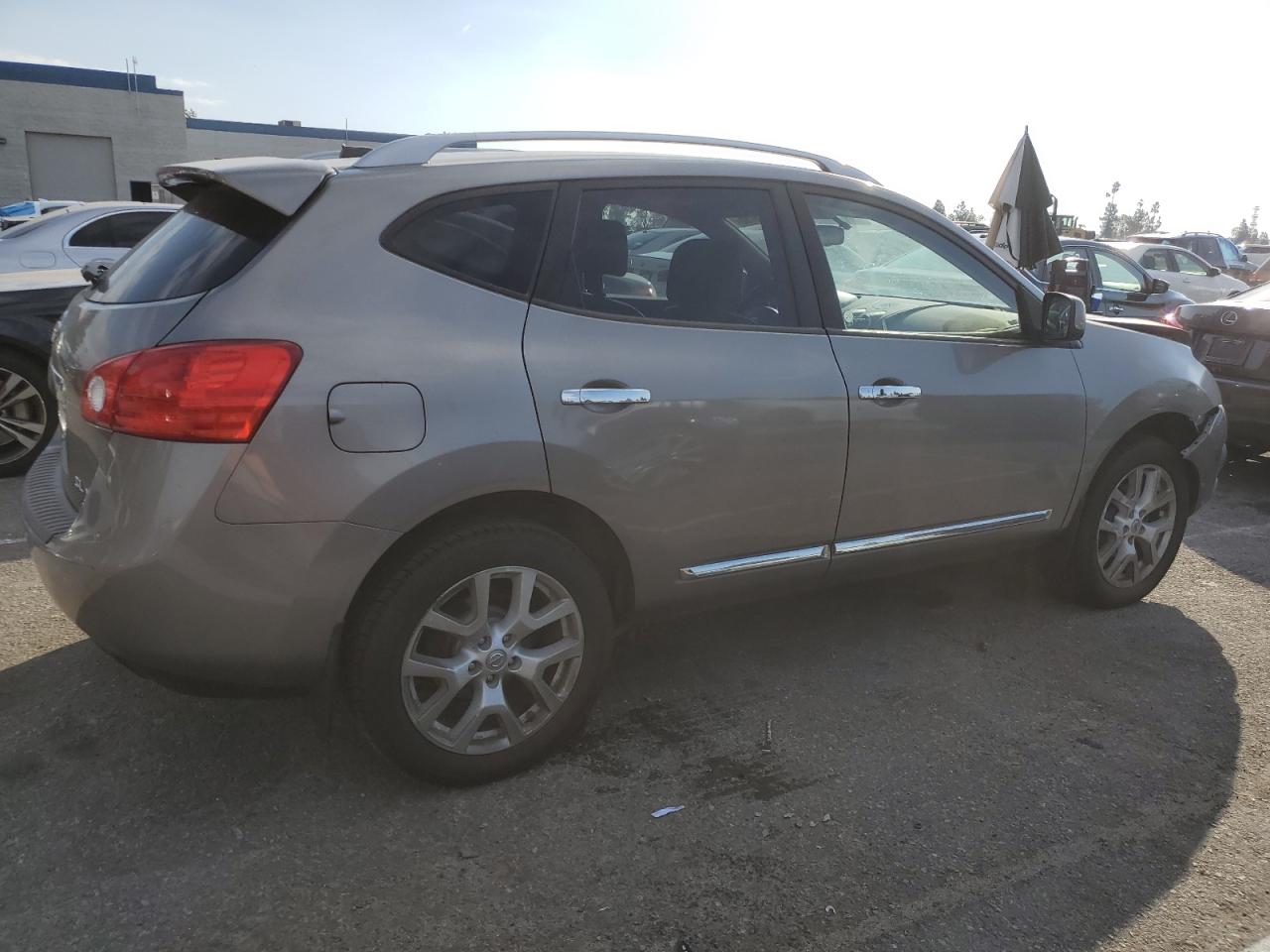 2011 Nissan Rogue - Image 3
