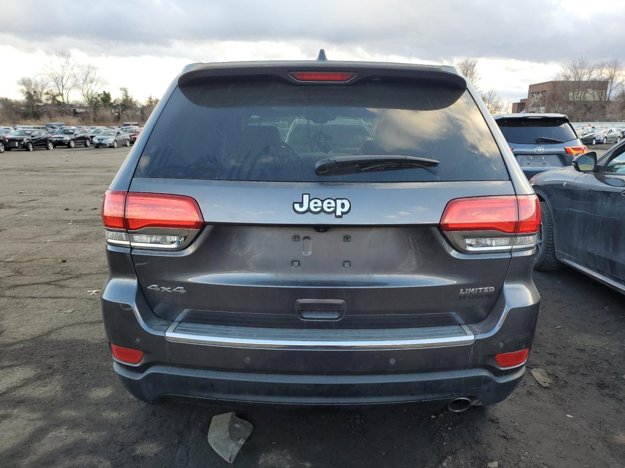 2015 Jeep Grand Cherokee - Image 6