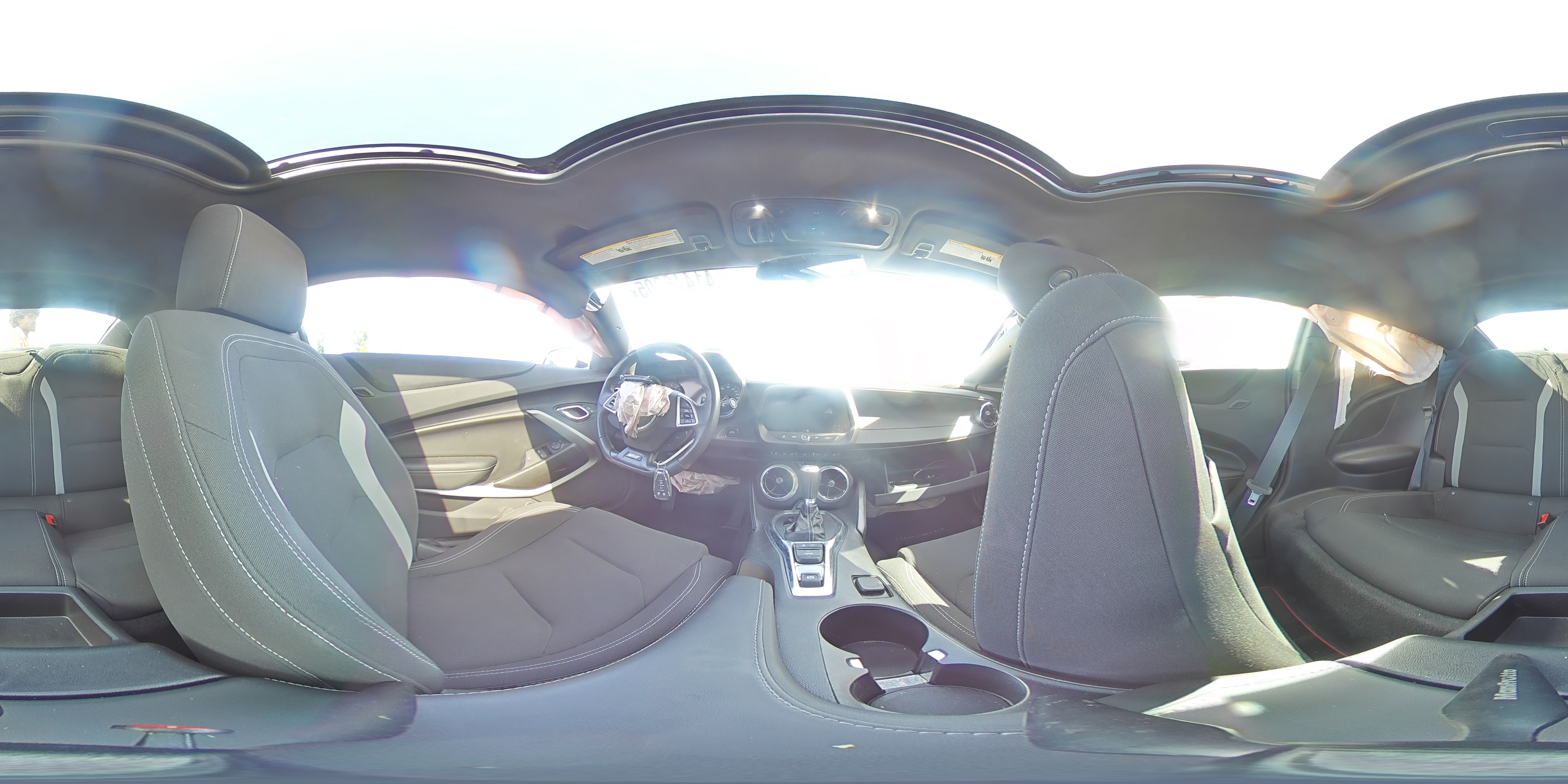 2021 Chevrolet Camaro - Image 12
