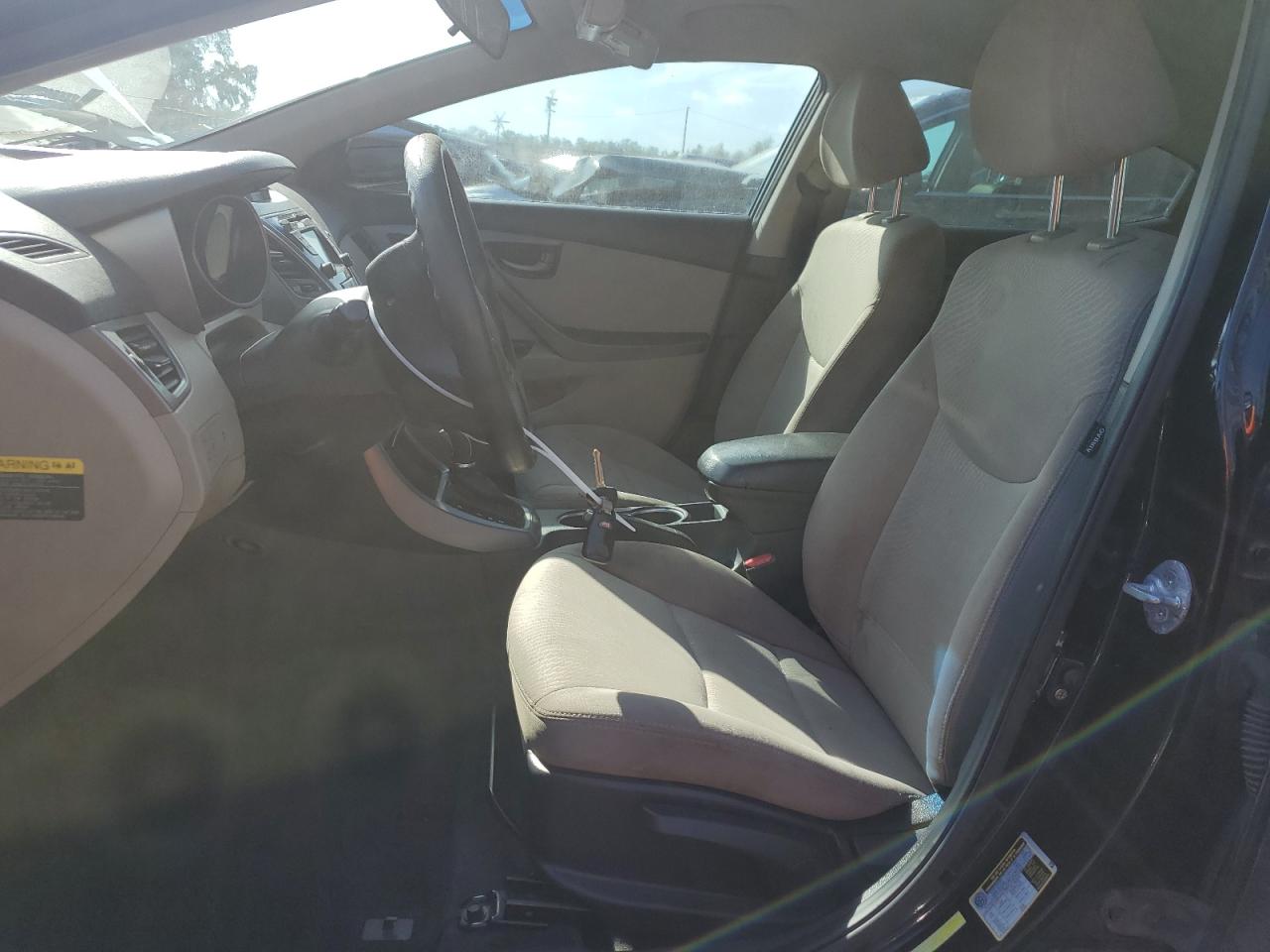 2014 Hyundai Elantra - Image 7