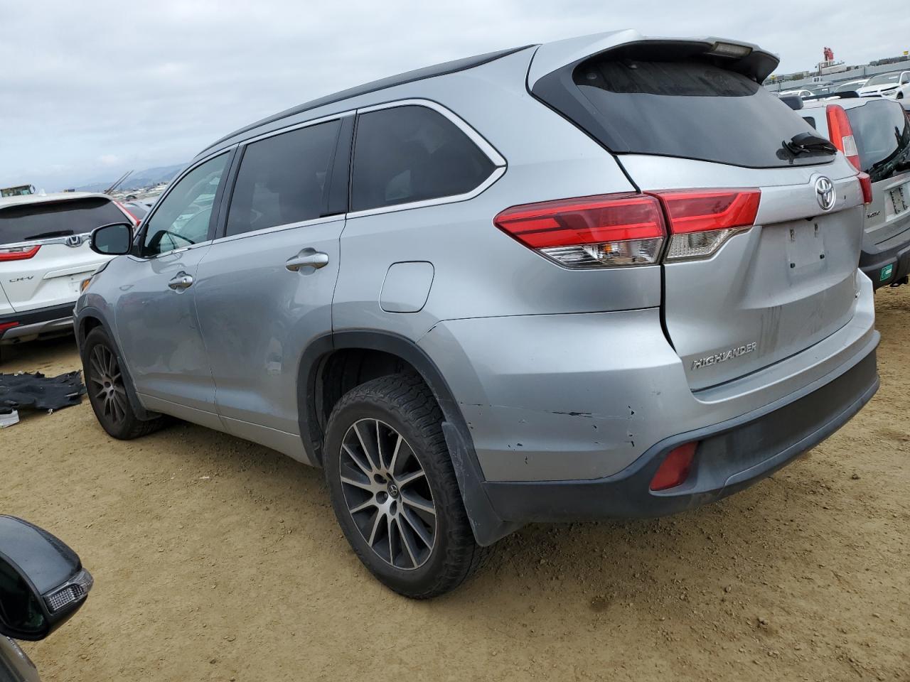 5TDJZRFH6HS477312 TOYOTA HIGHLANDER 2017