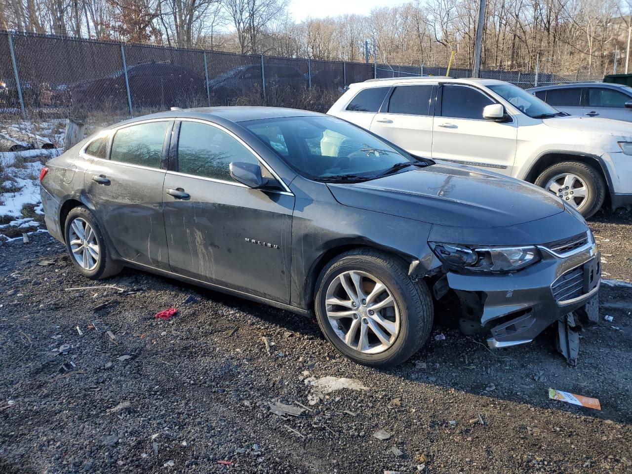 2016 Chevrolet Malibu - Image 4