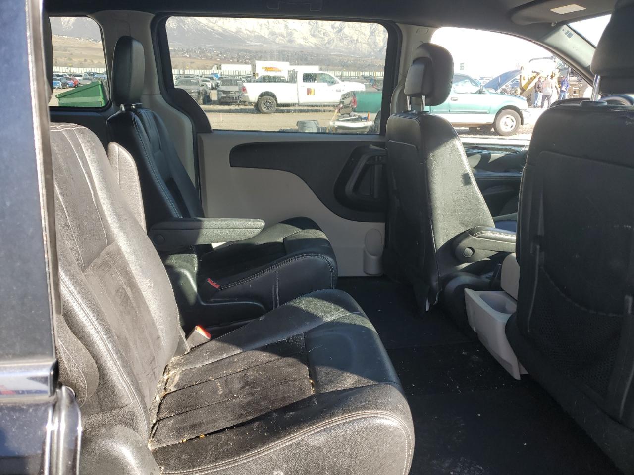 2018 Dodge Caravan - Image 11