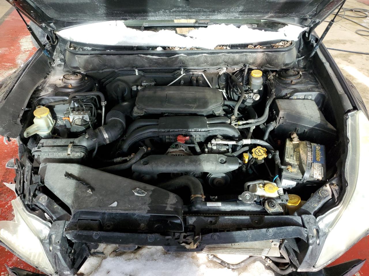 2010 Subaru Outback - Image 12