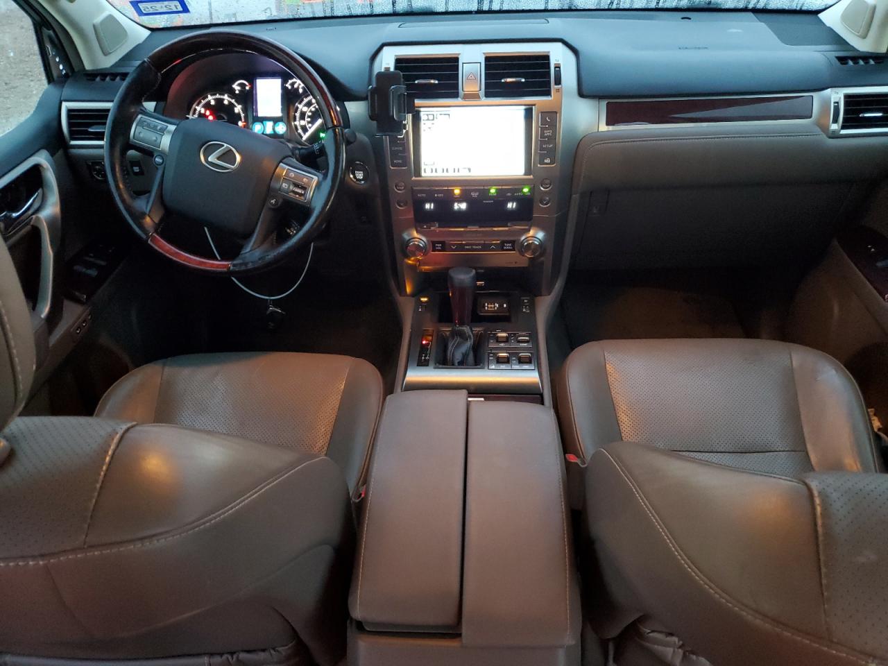 2016 Lexus GX - Image 8