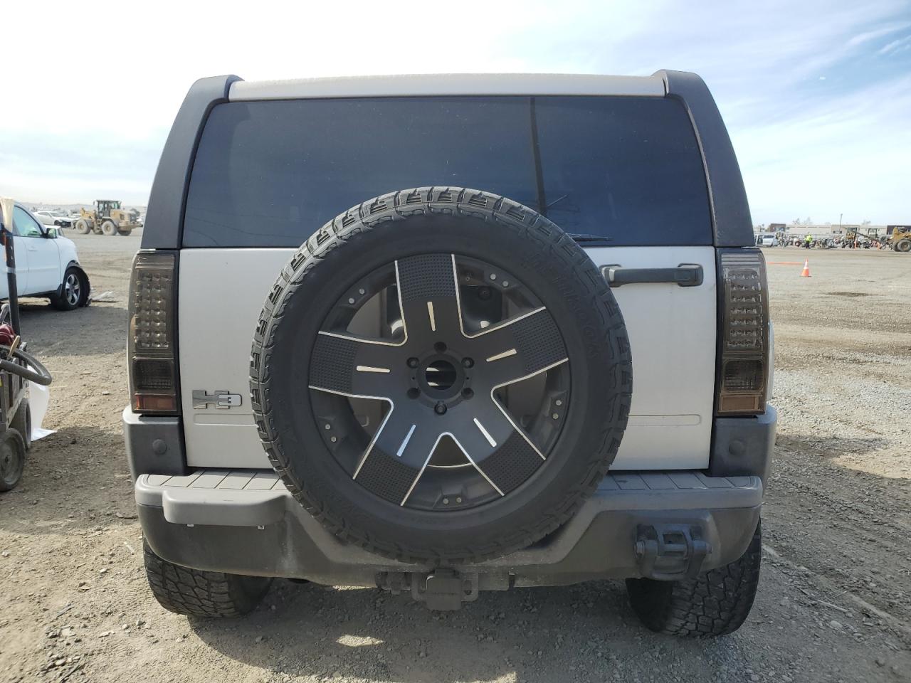 2006 Hummer H3 - Image 6
