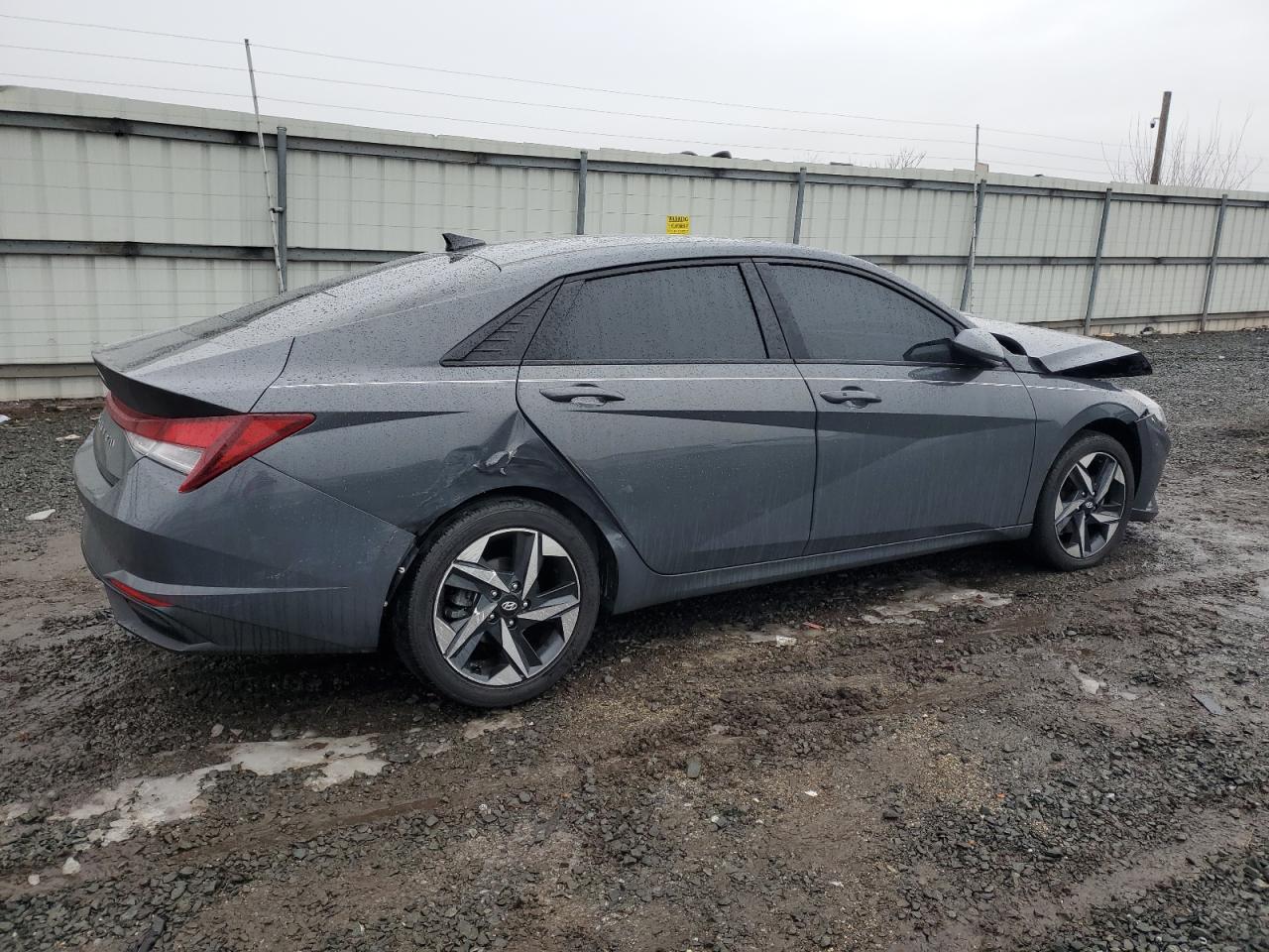2023 Hyundai Elantra - Image 3