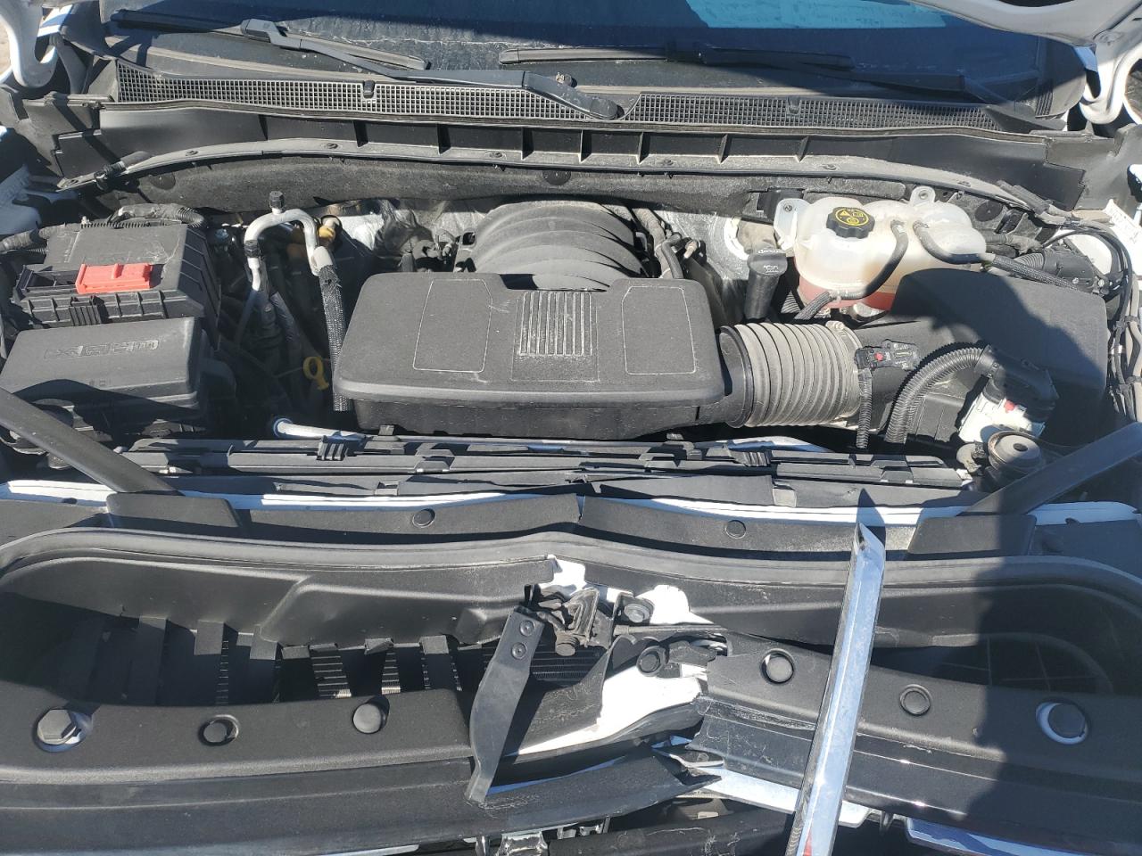 2023 Chevrolet Suburban - Image 12