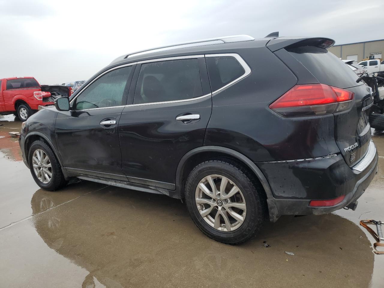 KNMAT2MT7HP612632 NISSAN ROGUE 2017