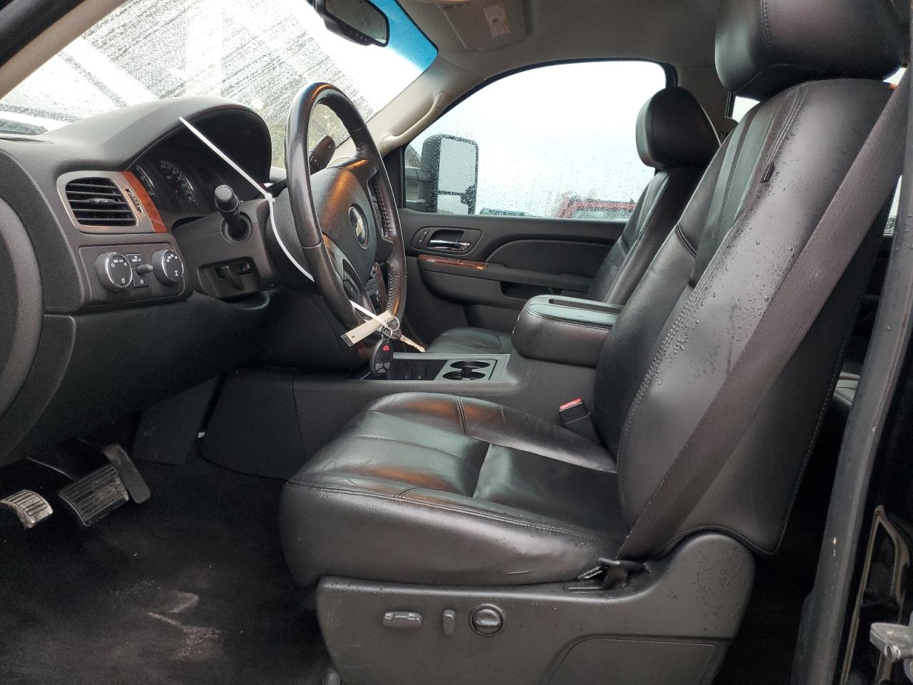 2010 Chevrolet Silverado - Image 7
