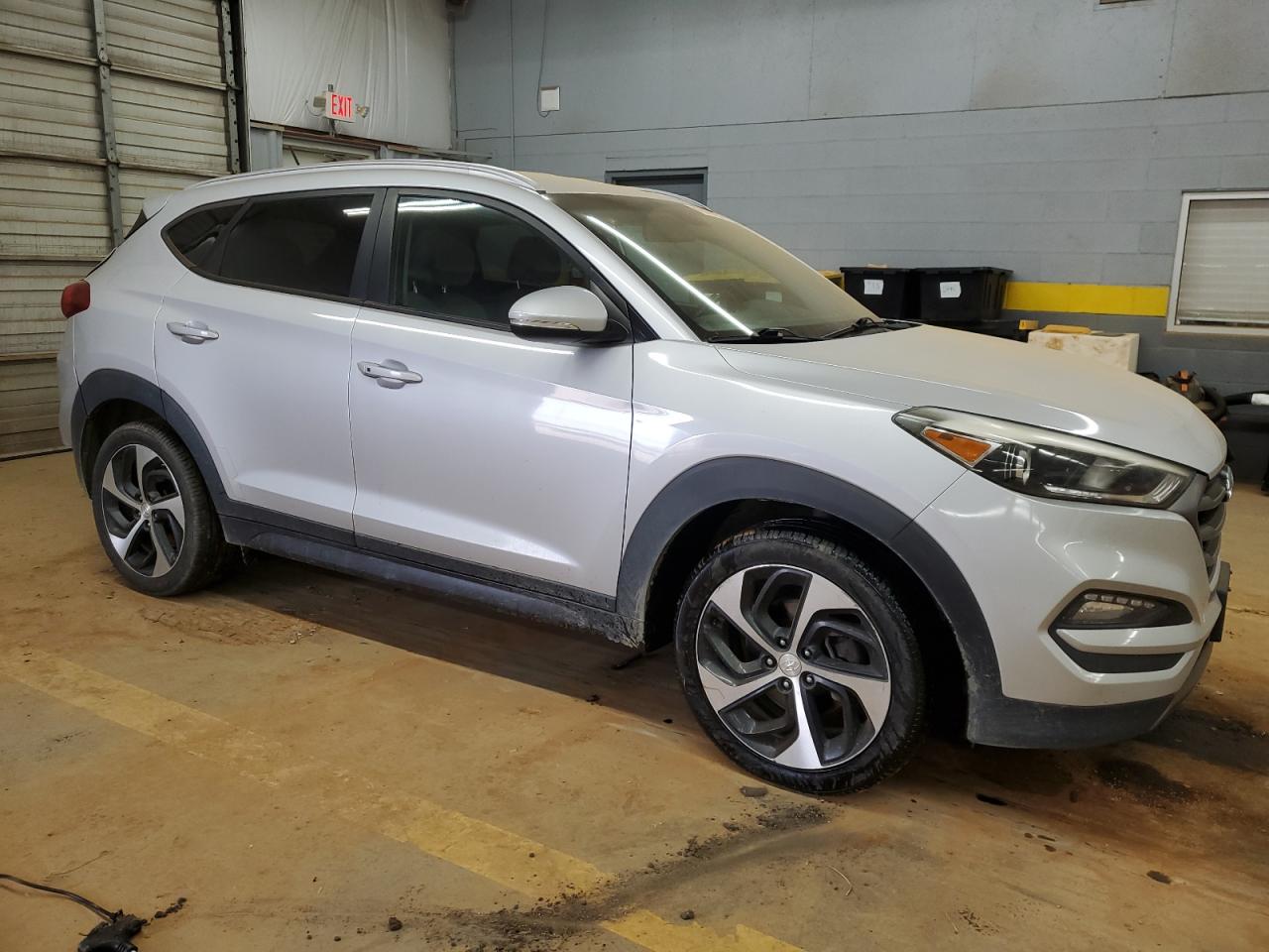 2016 Hyundai Tucson - Image 4