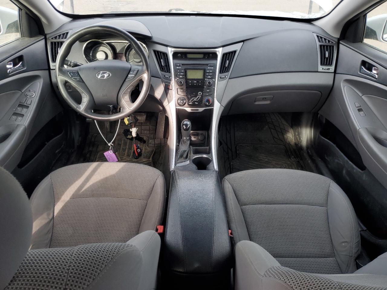 2011 Hyundai Sonata - Image 8