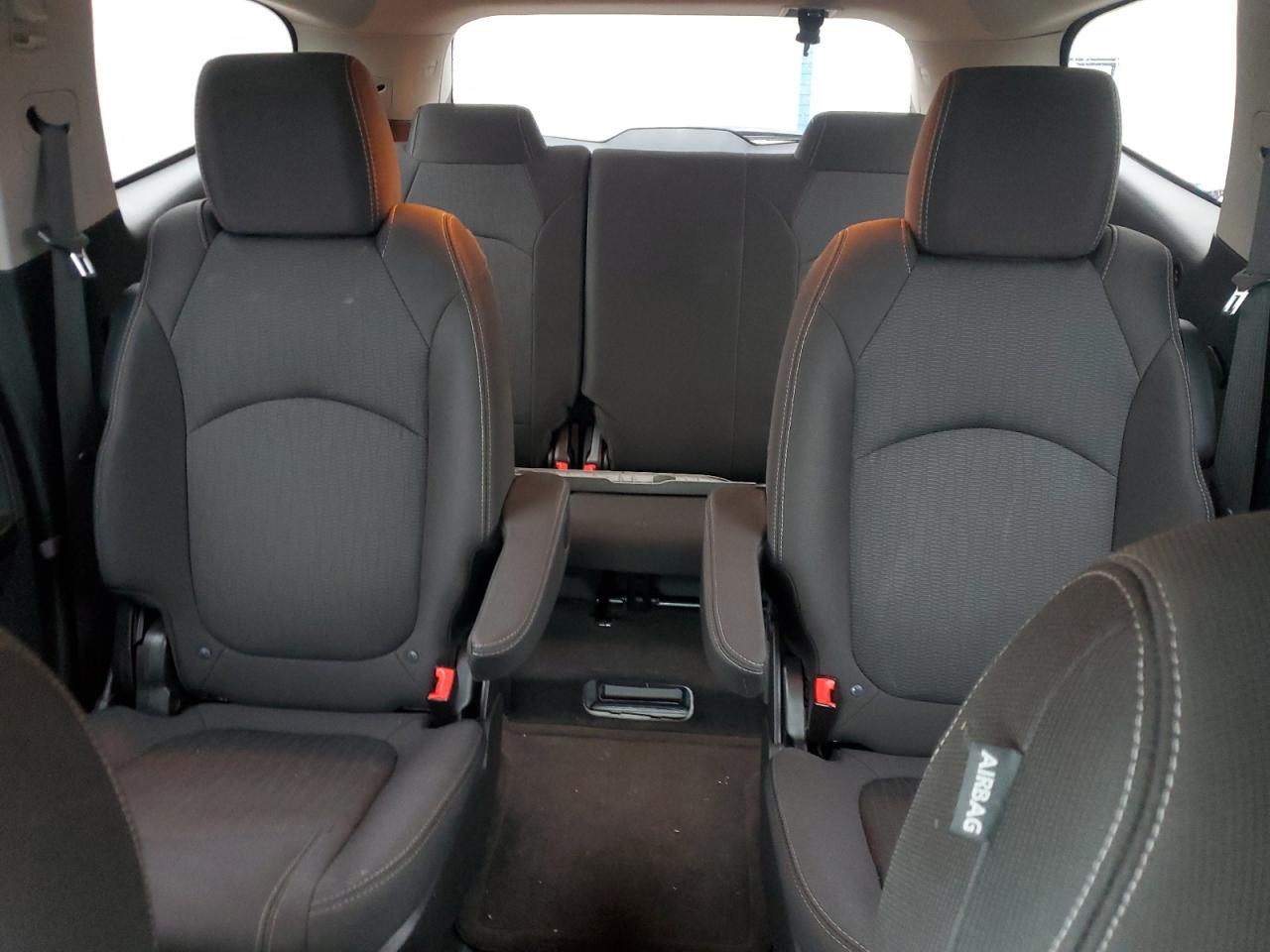 2017 Chevrolet Traverse - Image 10
