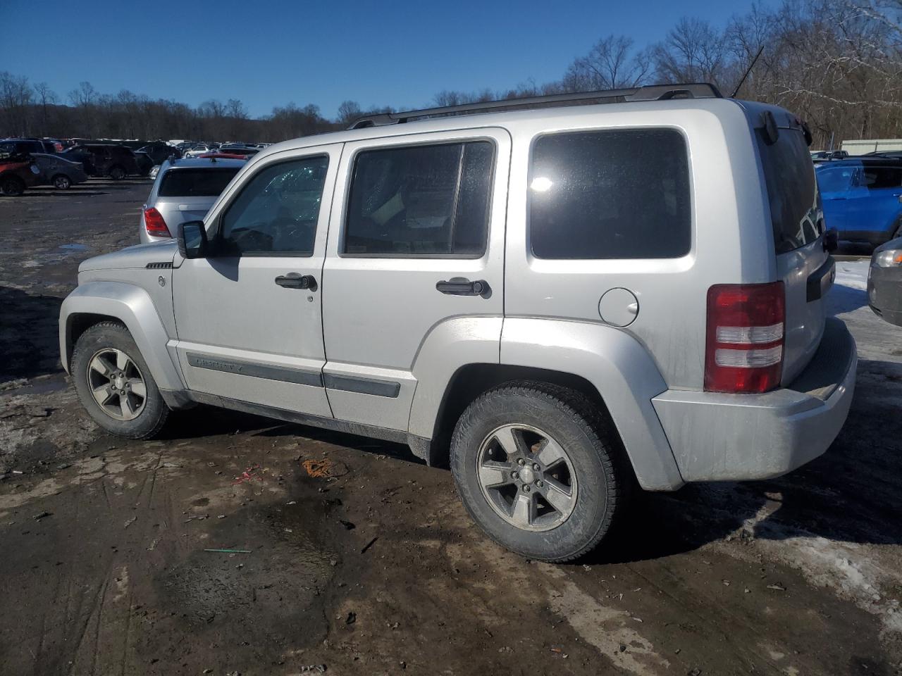 2008 Jeep Liberty (North America) - Image 2