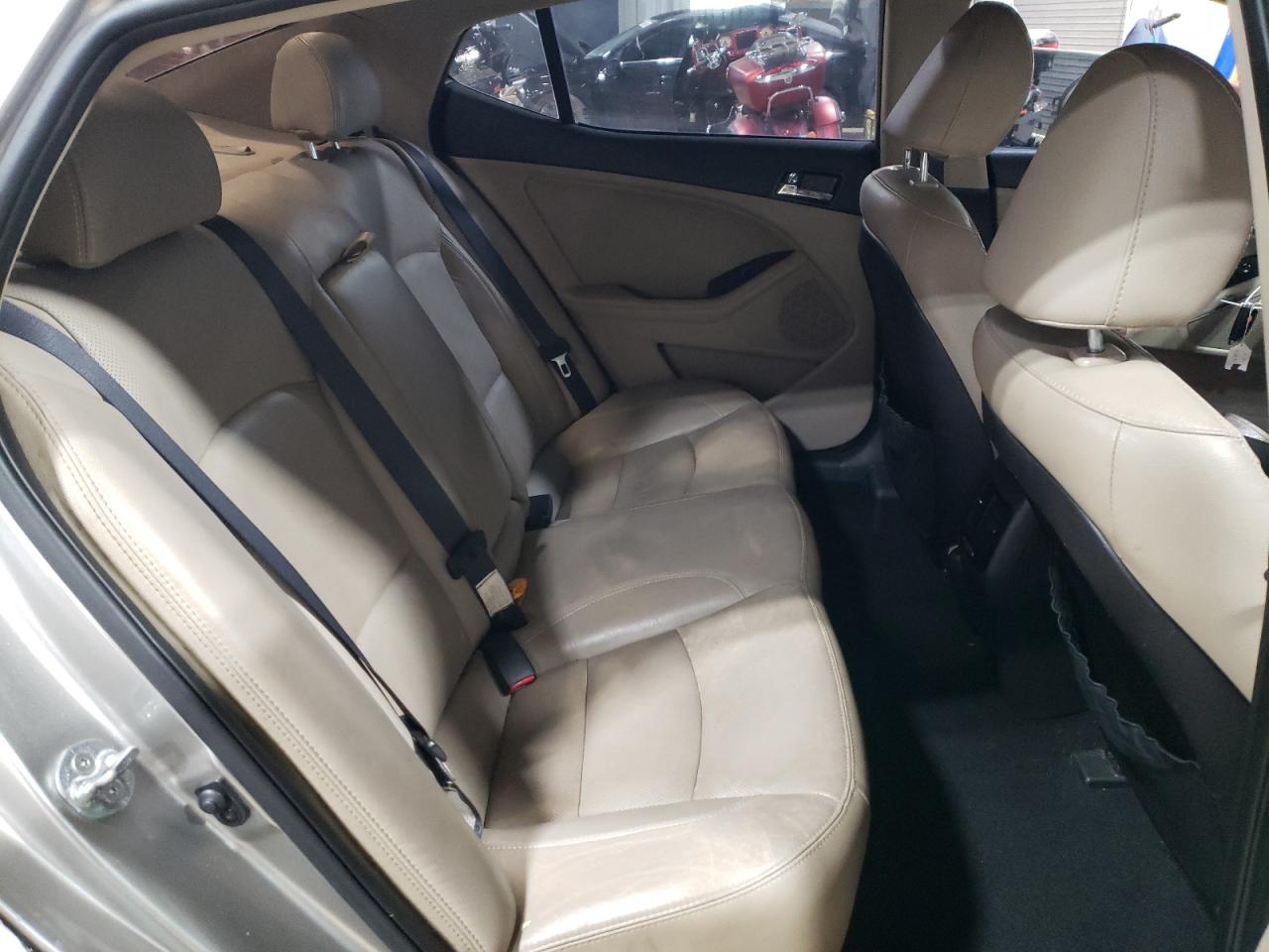 2012 Kia Optima - Image 10