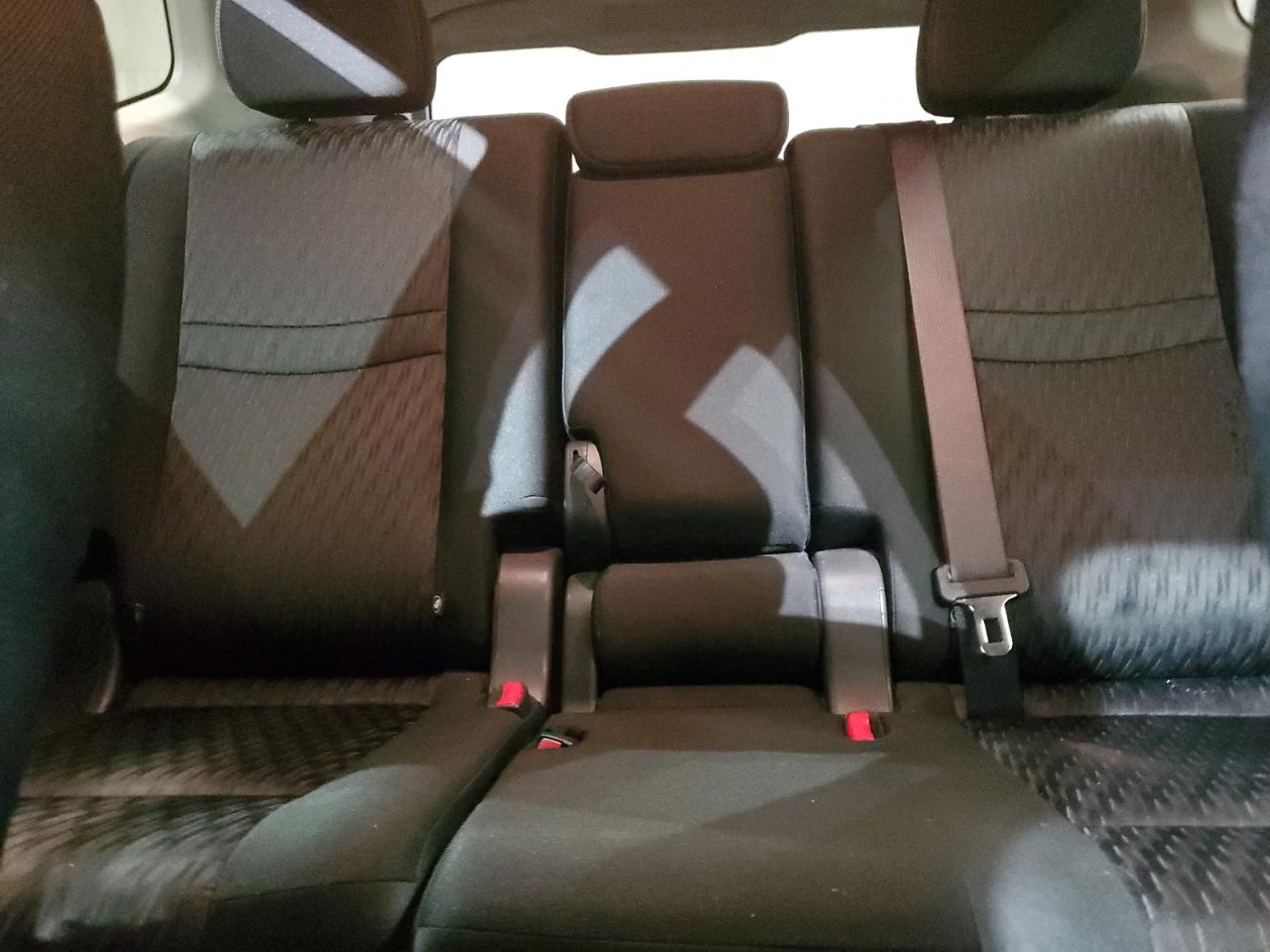 2018 Nissan Rogue - Image 10